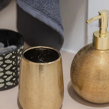 Brand New 4 Bedroom 2,5 Bath , Lux , *