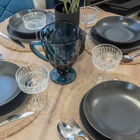 Brand New 4 Bedroom 2,5 Bath , Lux , Διαμέρισμα