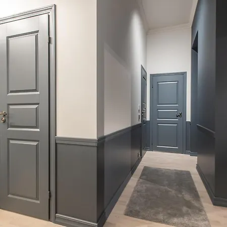 Brand New 4 Bedroom 2,5 Bath , Lux ,