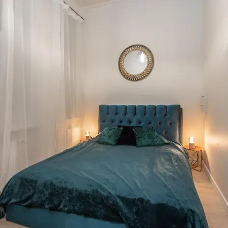 Brand New 4 Bedroom 2,5 Bath , Lux , Lejlighed