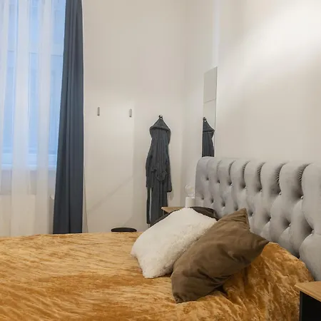 Brand New 4 Bedroom 2,5 Bath , Lux , Appartamento