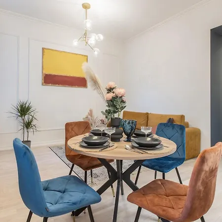 Brand New 4 Bedroom 2,5 Bath , Lux , Lejlighed Riga