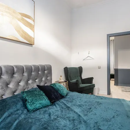 Brand New 4 Bedroom 2,5 Bath , Lux , *