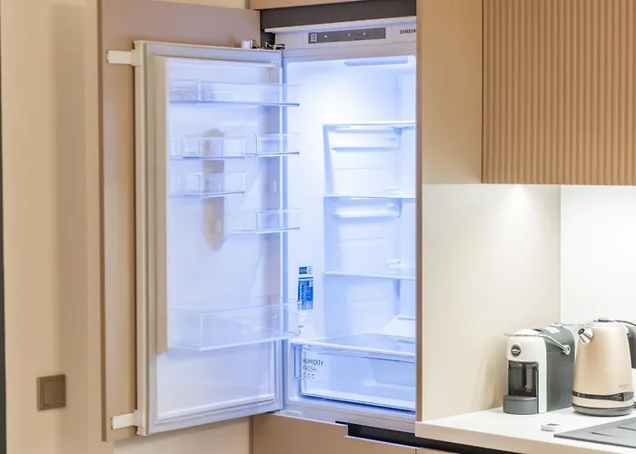 Апартаменты Brand New 4 Bedroom 2,5 Bath , Lux ,