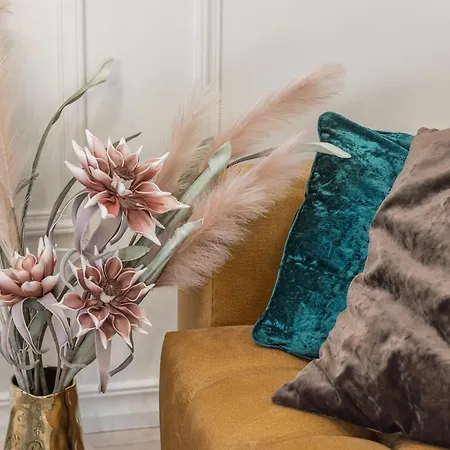 Brand New 4 Bedroom 2,5 Bath , Lux , Daire *