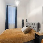 Brand New 4 Bedroom 2,5 Bath , Lux , 아파트 *
