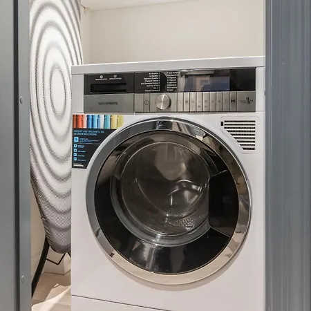 Brand New 4 Bedroom 2,5 Bath , Lux , Апартаменти Рига