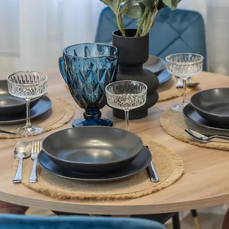 Апартаменти Brand New 4 Bedroom 2,5 Bath , Lux , Рига